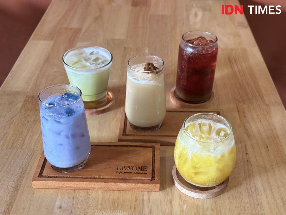 Berbagai jamu dengan olahan kekinian.