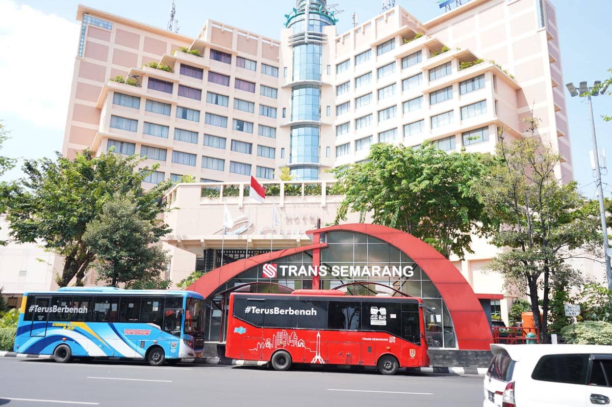 brt trans semarang, trans semarang, transportasi massal, bus