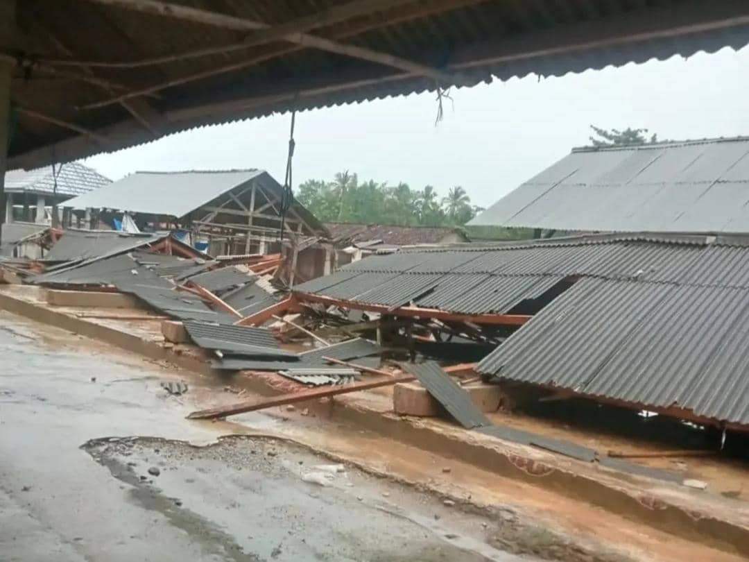 Awal Desember, 6 Kabupaten Lampung Dilanda Angin Kencang hingga Banjir