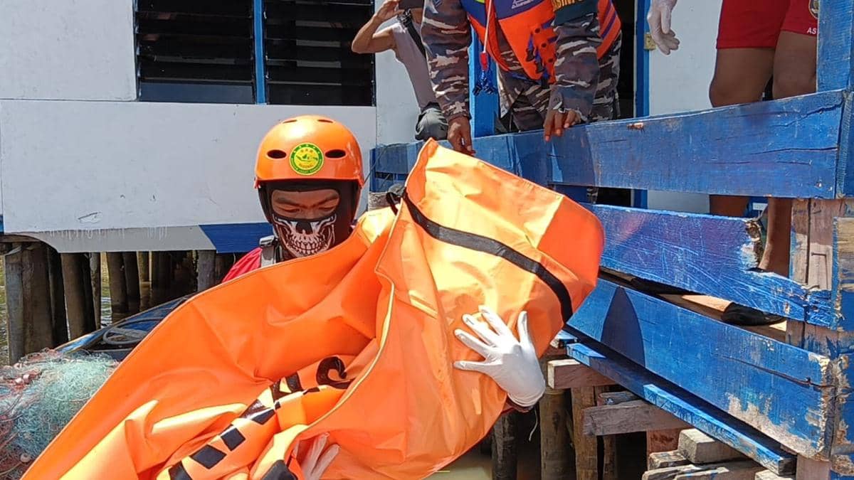 Operasi pencarian Balita yang terseret arus di Sungai Musi Banyuasin (Dok: Kantor SAR Palembang)