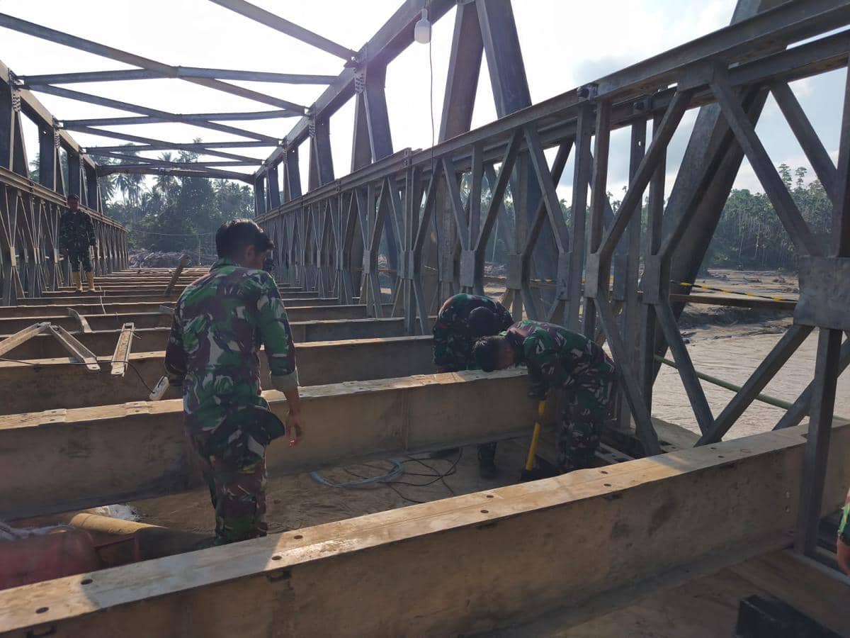 TNI AD Bangun Jembatan Bailey di Aceh untuk Pulihkan Akses Jalur Darat