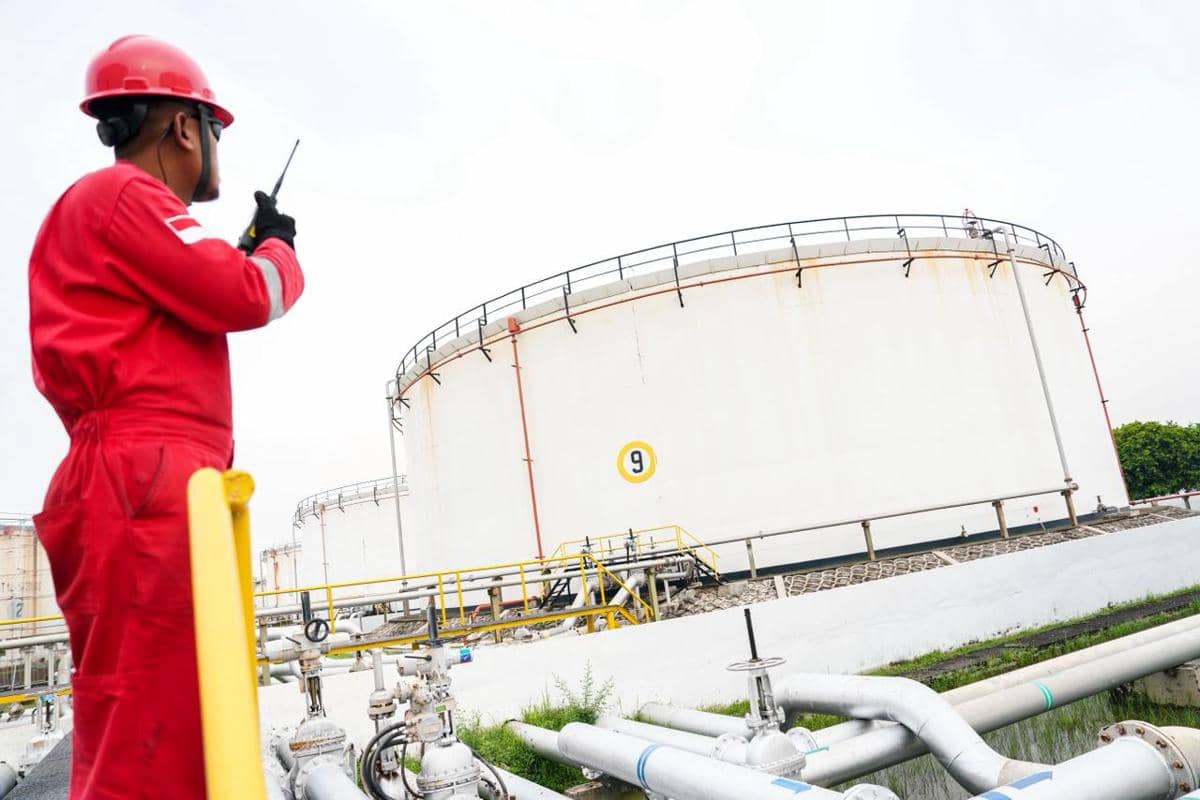Pertamina Resmi Suplai BBM ke Shell hingga 100 Ribu Barel