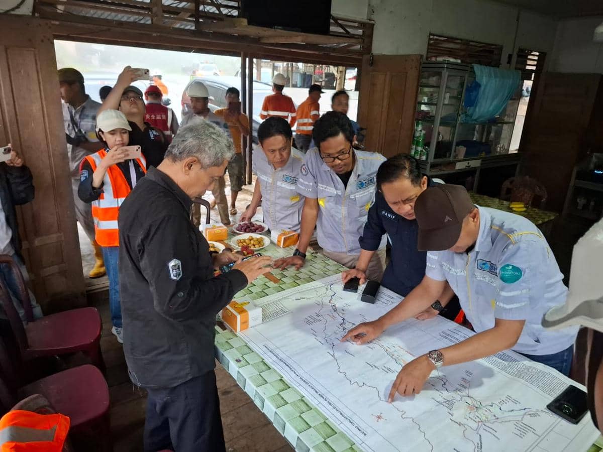 Menteri Lingkungan Hidup Hanif Faisol Nurofiq