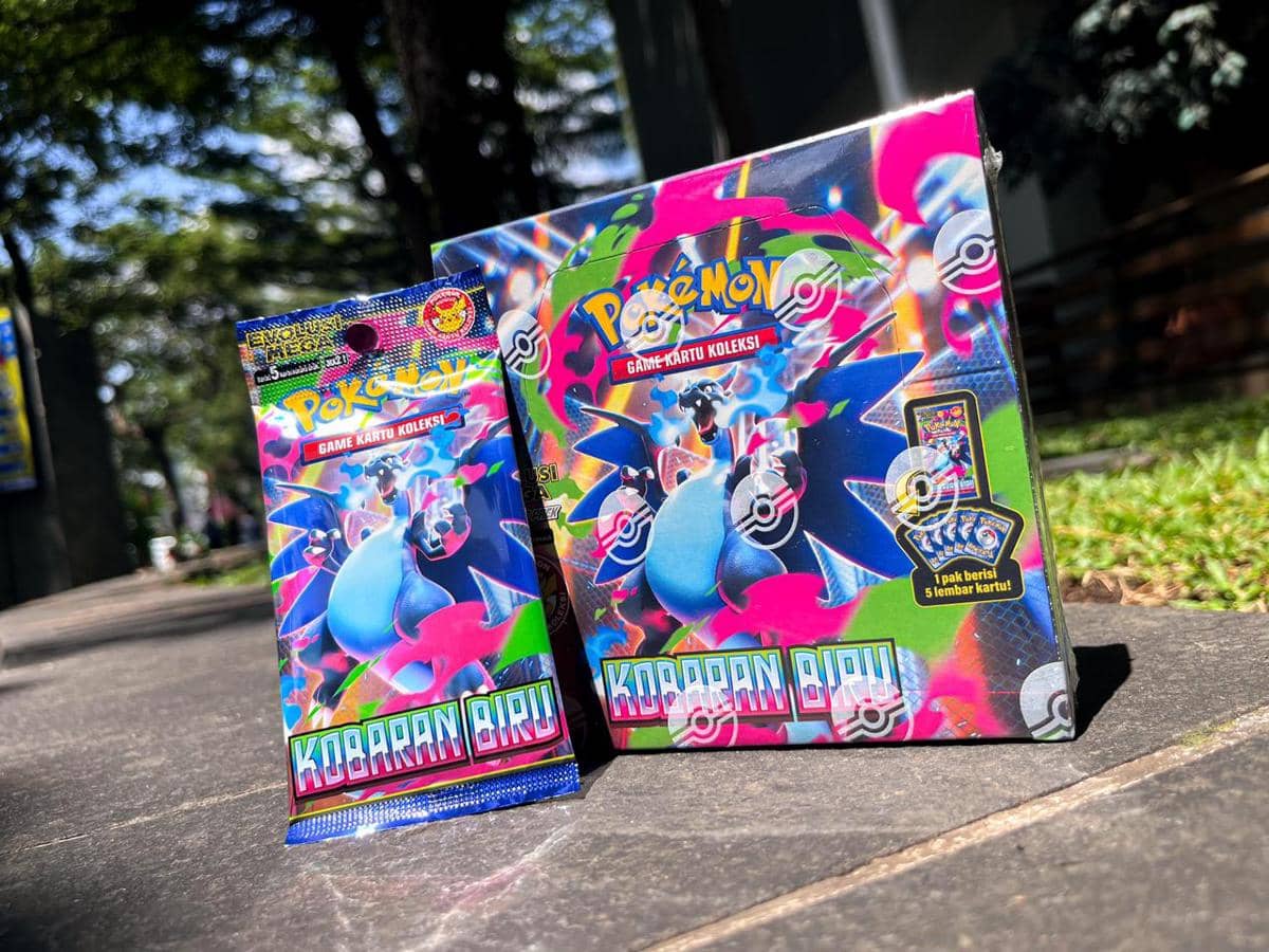 2. Pokémon Game Kartu Koleksi Seri “Kobaran Biru”.jpeg