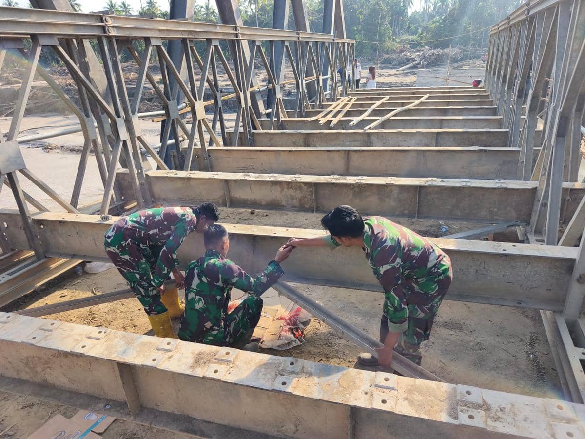 TNI AD Bangun Jembatan Bailey di Aceh untuk Pulihkan Akses Jalur Darat