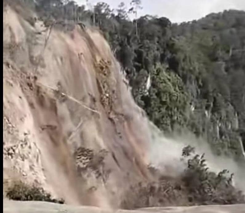 Longsor di PLTA ESS di Humbahas terancam menyebabkan banjir bandang di aliran sungai hingga ke hilir (screenshot instagram/andreli_48)
