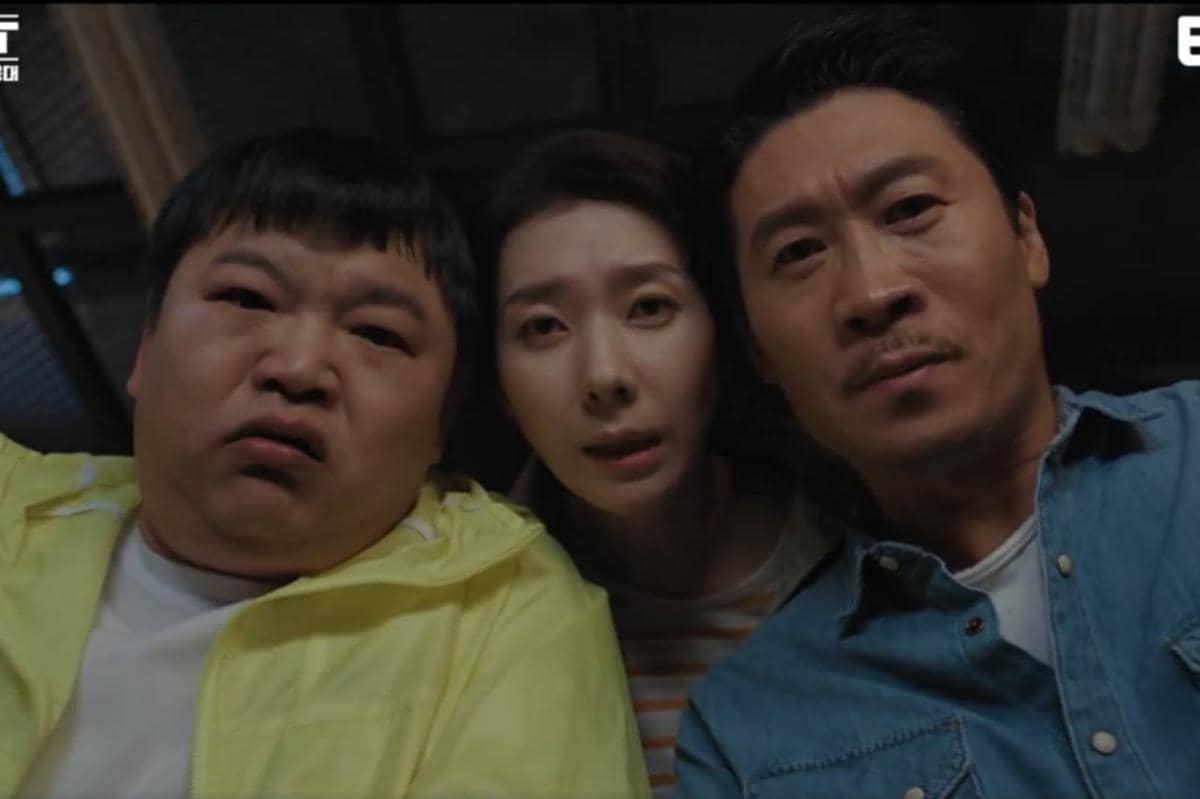 cuplikan drama Korea Heroes Next Door