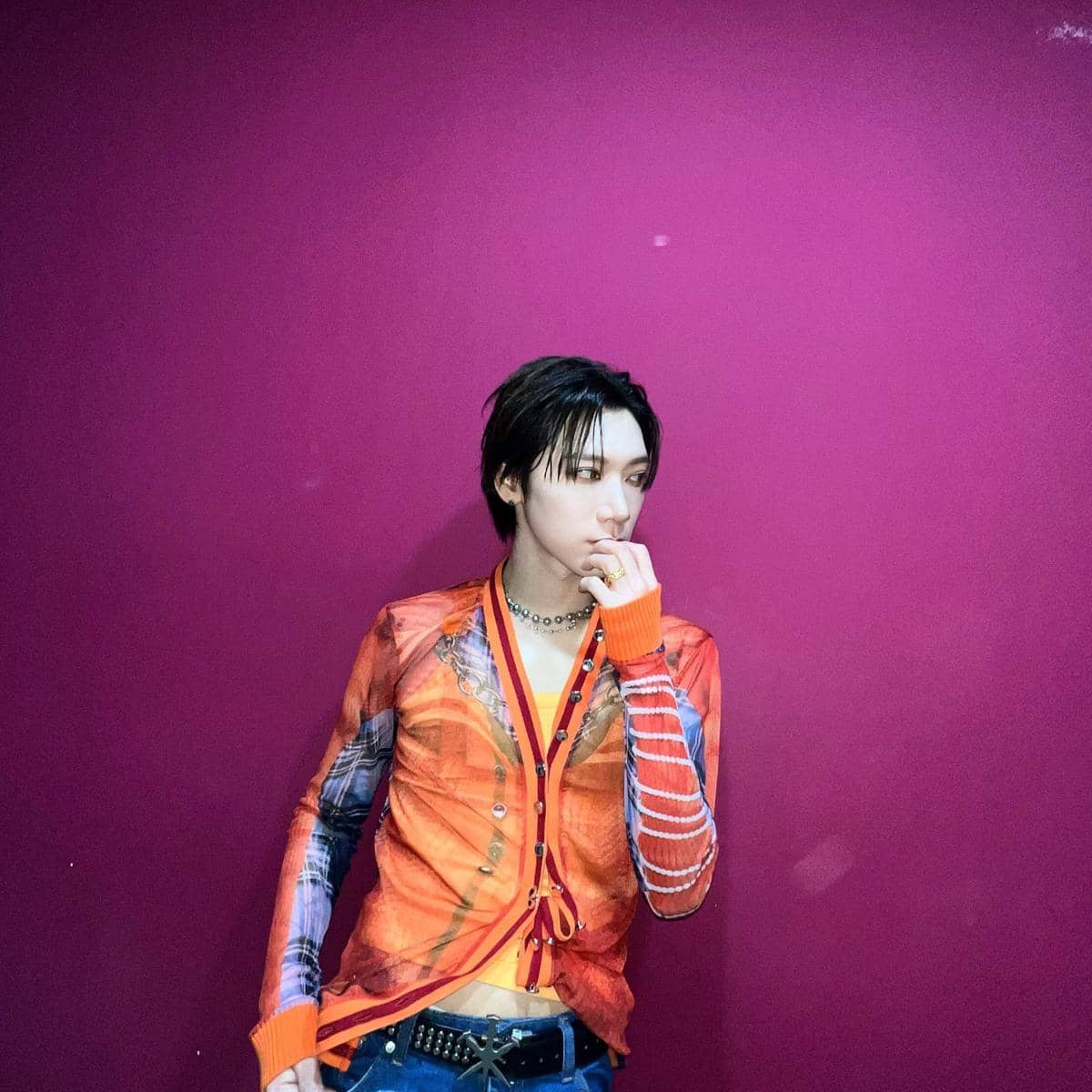 Outfit color block ala Ten WayV