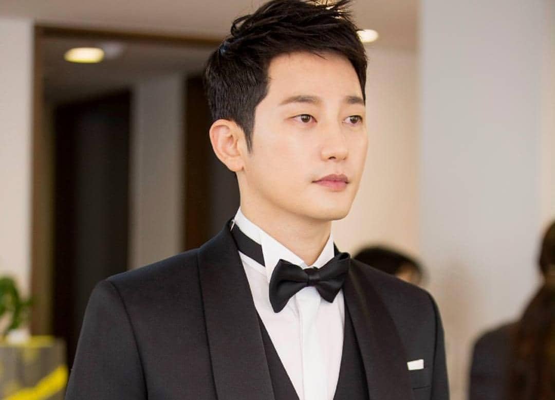 Park Si Hoo