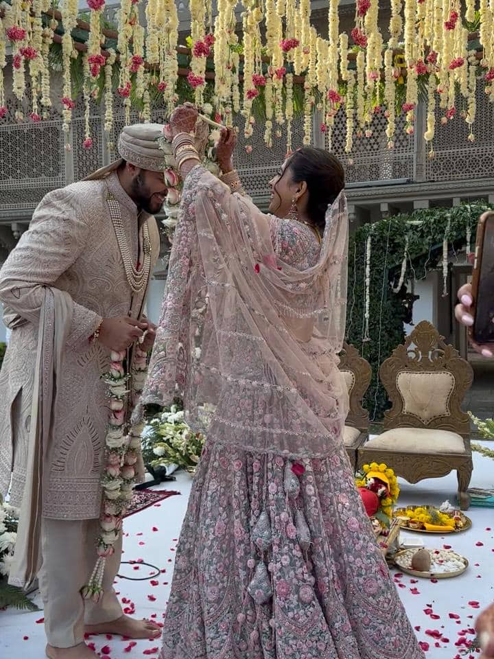 pernikahan adik Kartik Aaryan