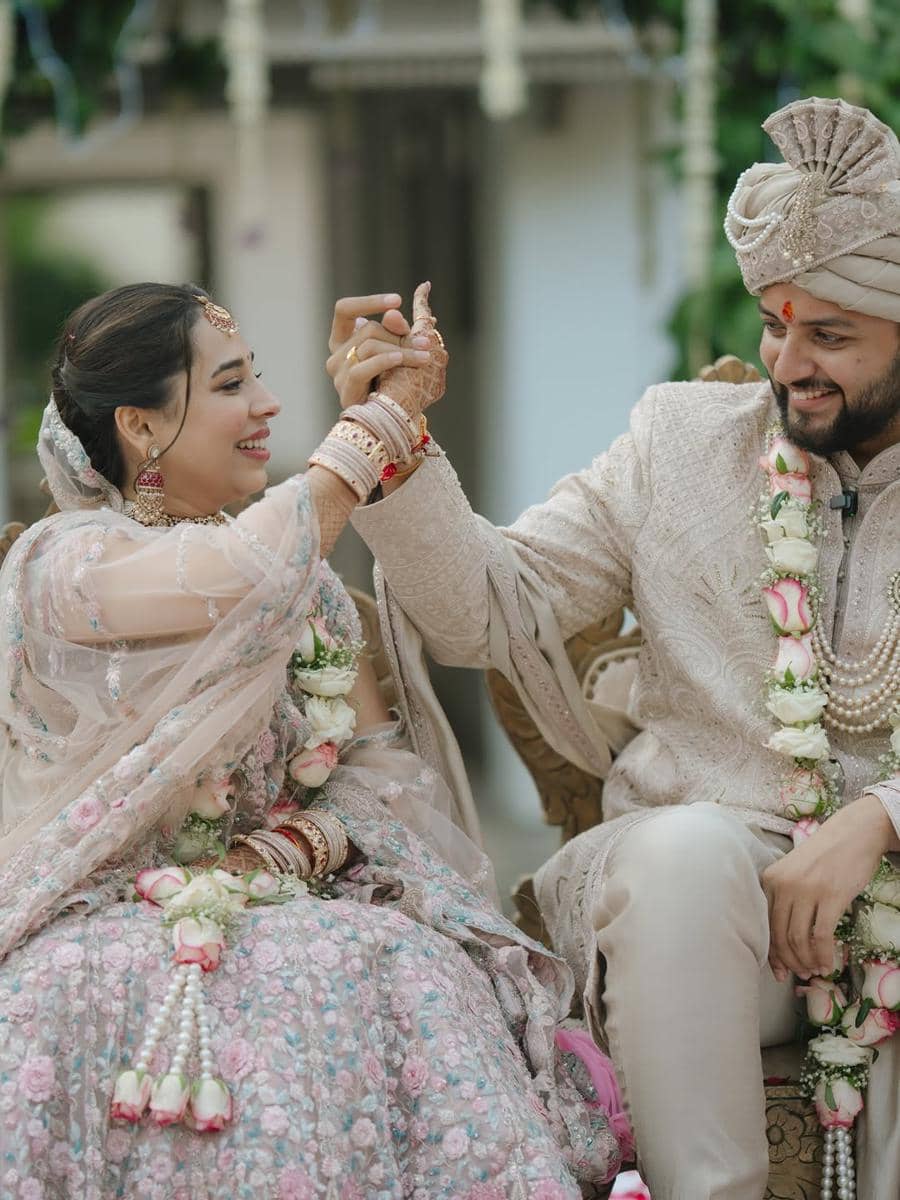 pernikahan adik Kartik Aaryan