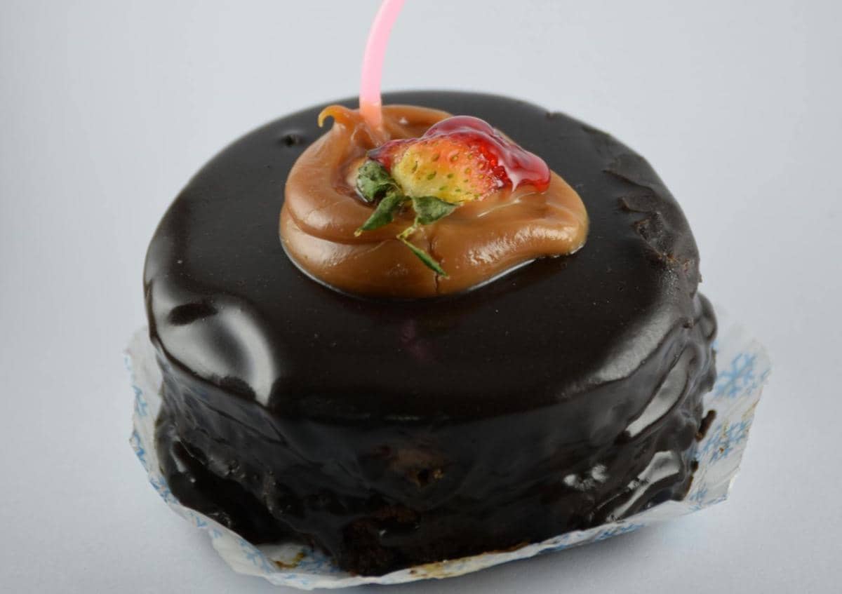 ilustrasi kue dengan glaze