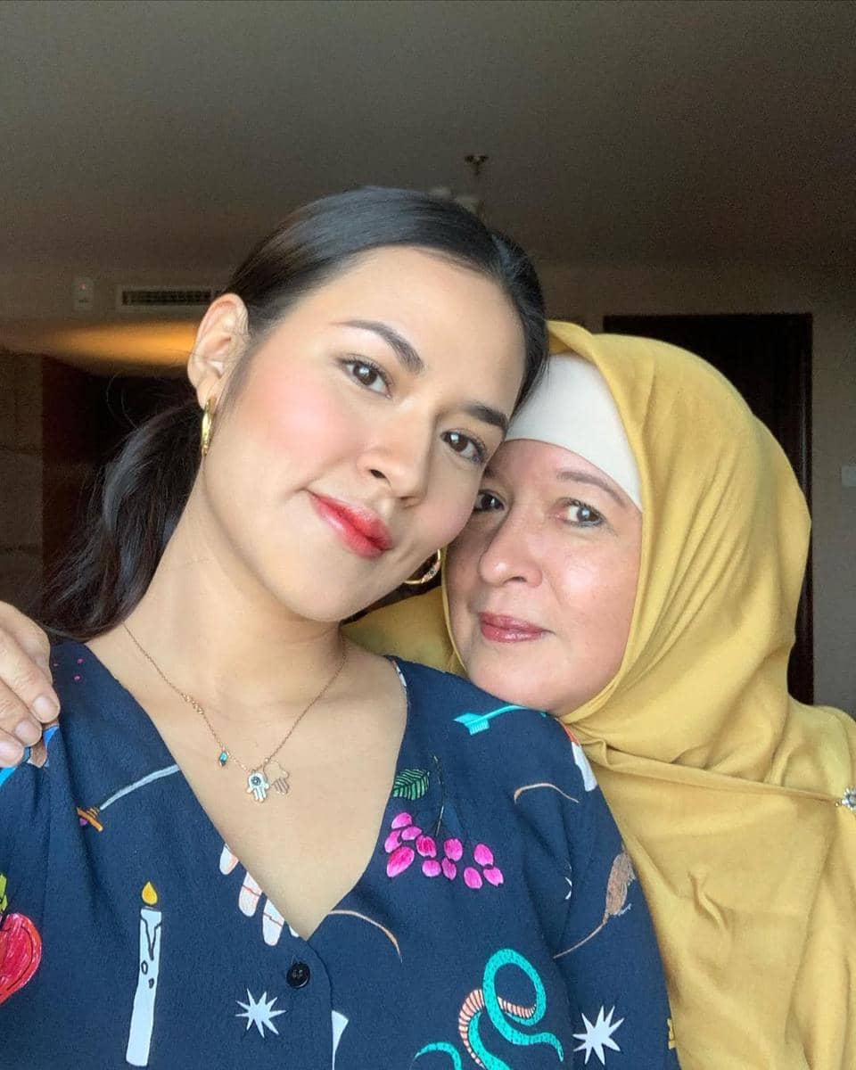 potret Raisa dan ibunya