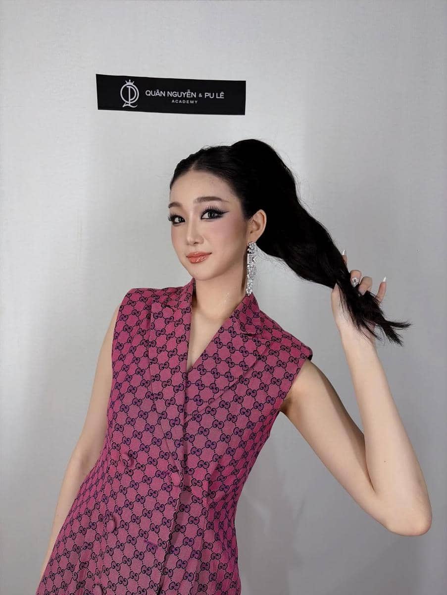 potret Haesu Woo, Miss Cosmo Korea 2025 