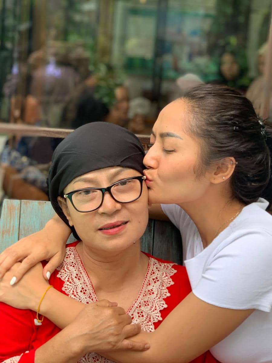 potret Siti Badriah dan ibunya