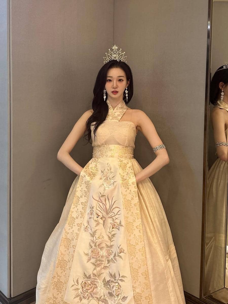 potret Haesu Woo, Miss Cosmo Korea 2025
