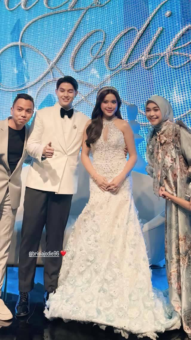 Gaya Artis Tamu Brisia Jodie