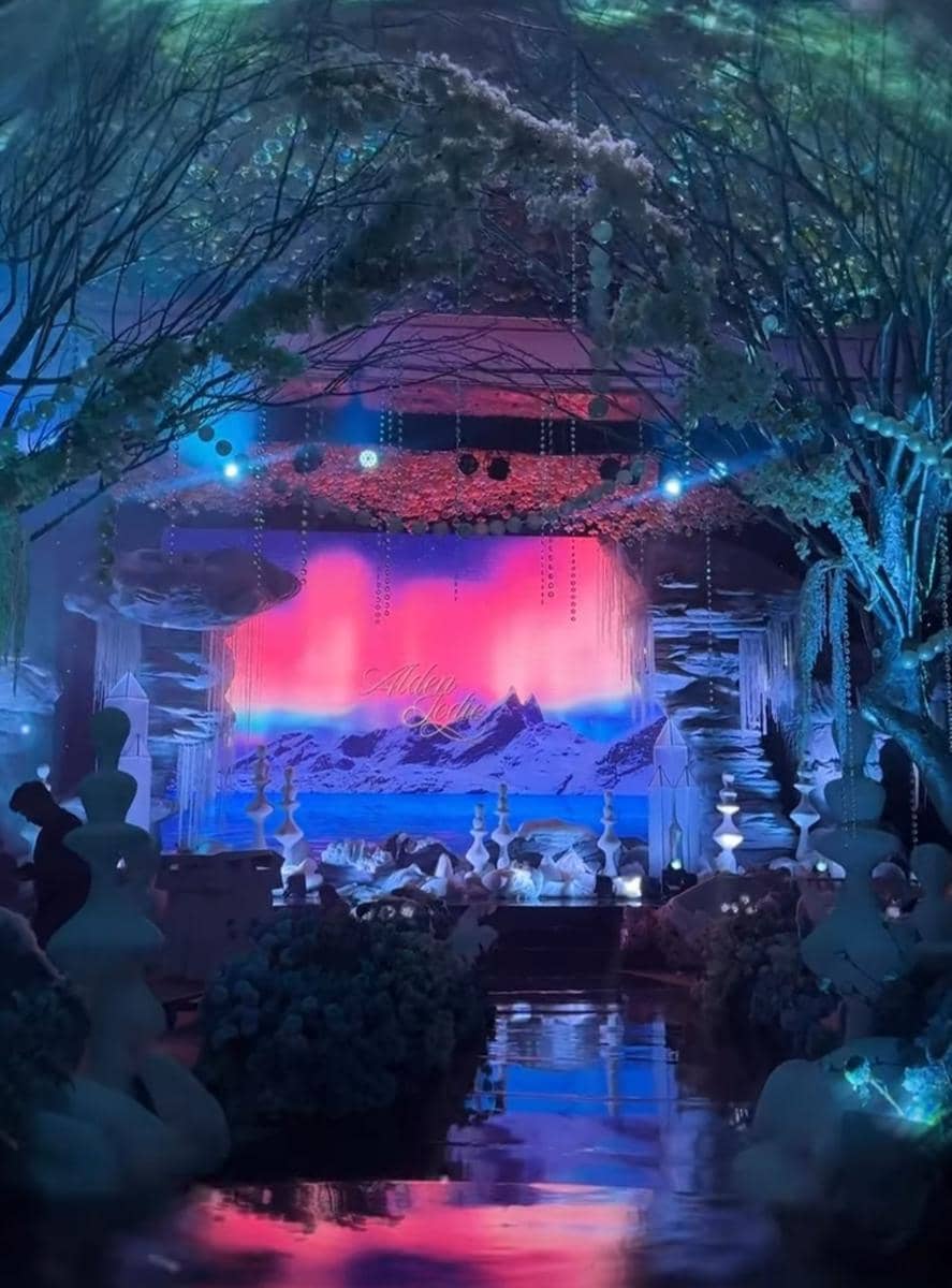 Dekorasi resepsi Brisia Jodie dan Jonathan Alden