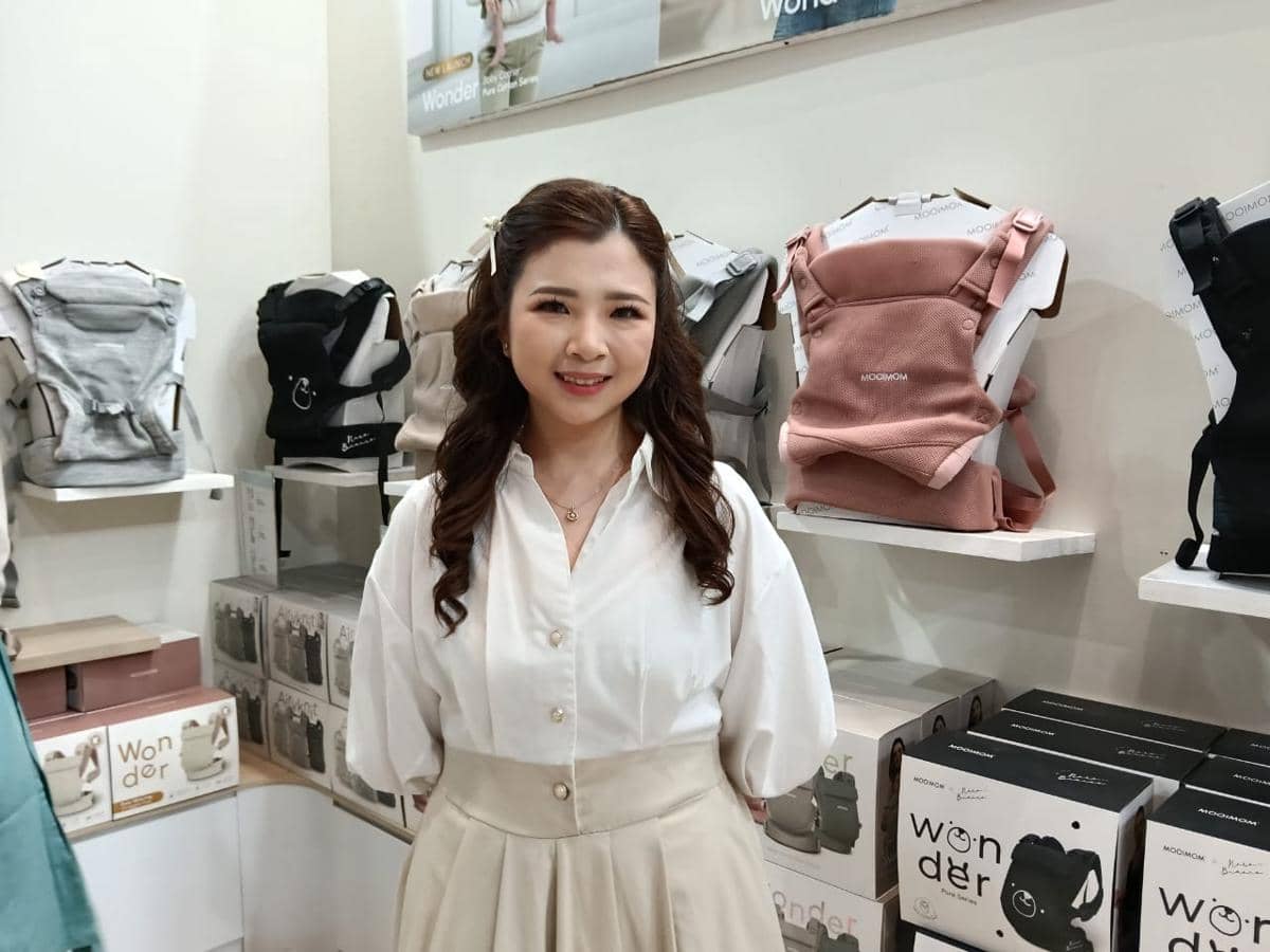 Talk show edukatif di JCC, Jakarta, tentang menyusui dengan narasumber dr. Dea Nurmaulidia, IBCLC dan mom influencer Stefani Gabriela