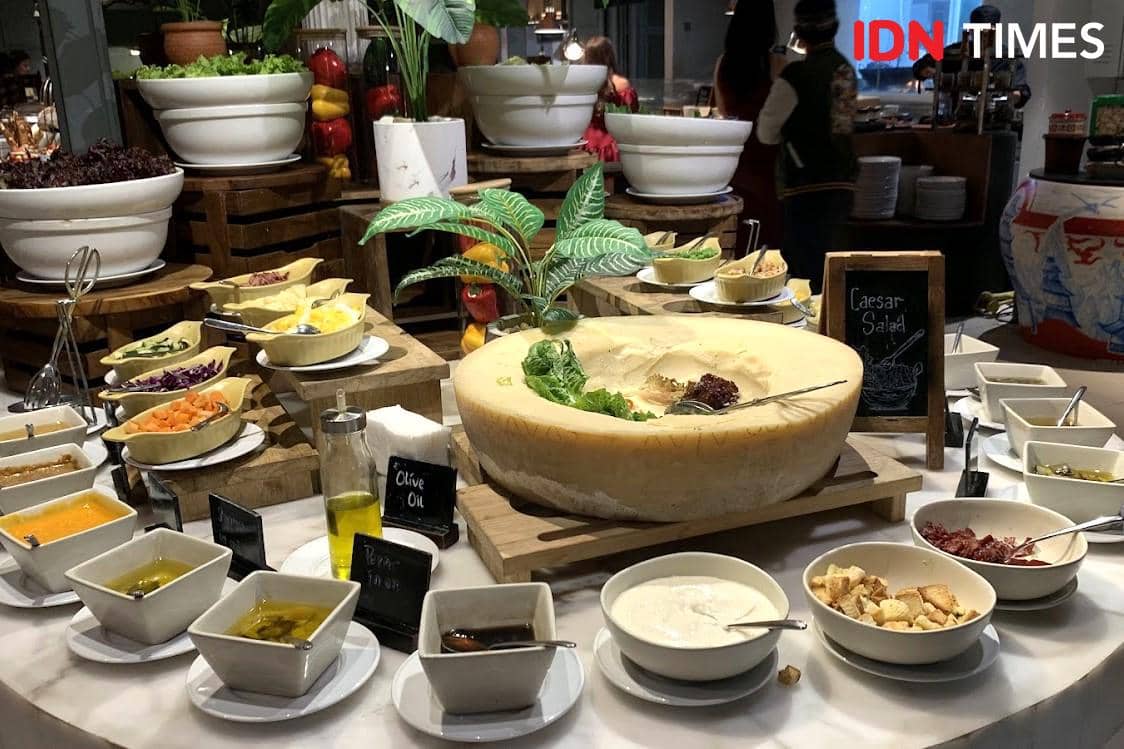 Potret menu allyou can eat untuk dinner Natal