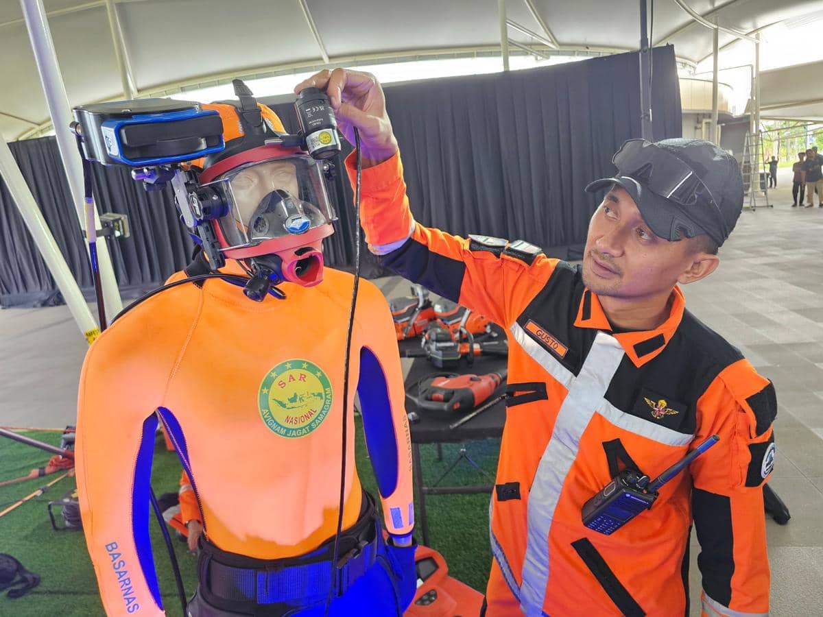 Teknologi milik Basarnas sonar bawah air untuk mencari korban