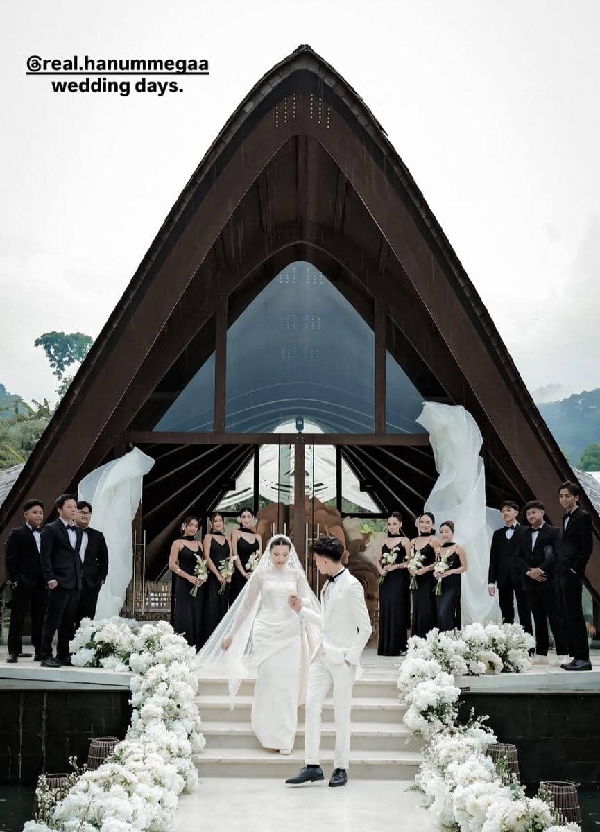 Pernikahan Hanum Mega