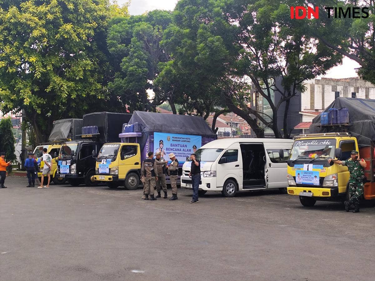 Pelepasan bantuan dari Pemkot Bandar Lampung ke korban bencana alam Sumatera.