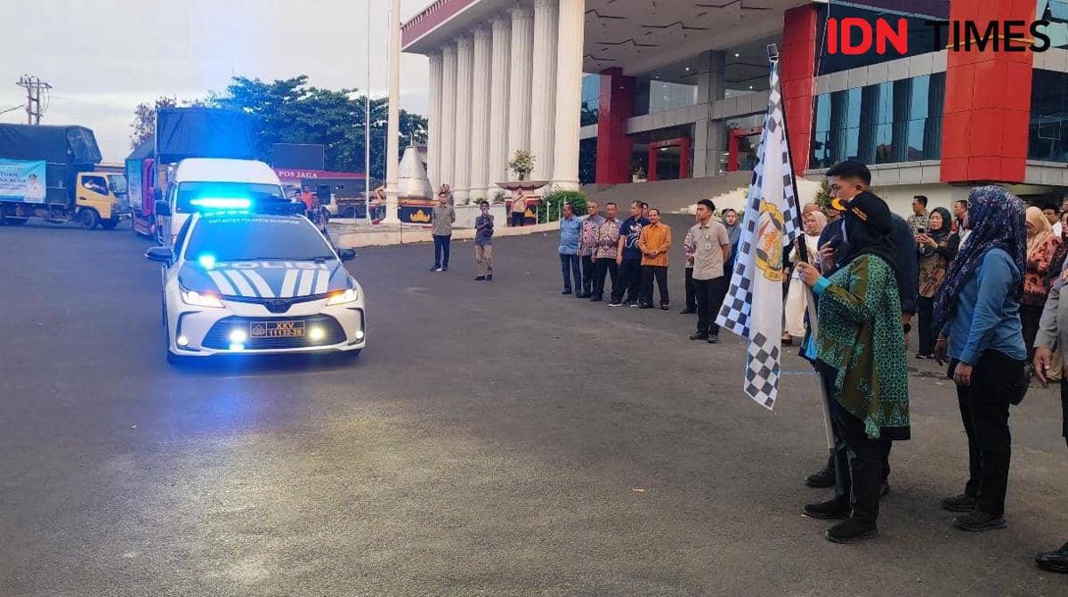 Pelepasan bantuan dari Pemkot Bandar Lampung ke korban bencana alam Sumatera.