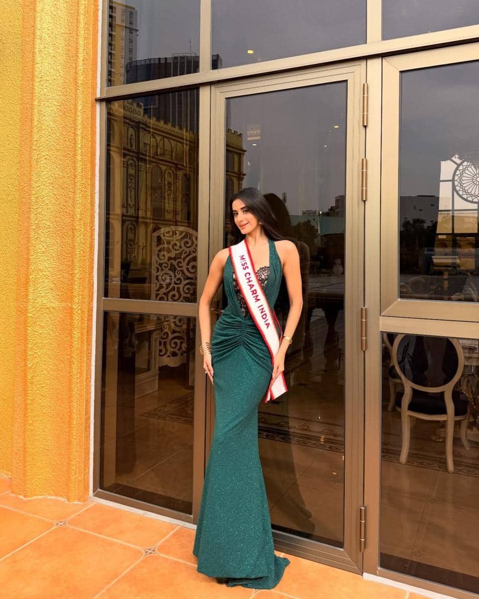 potret Mehak Dhingra, Miss Charm India 2025