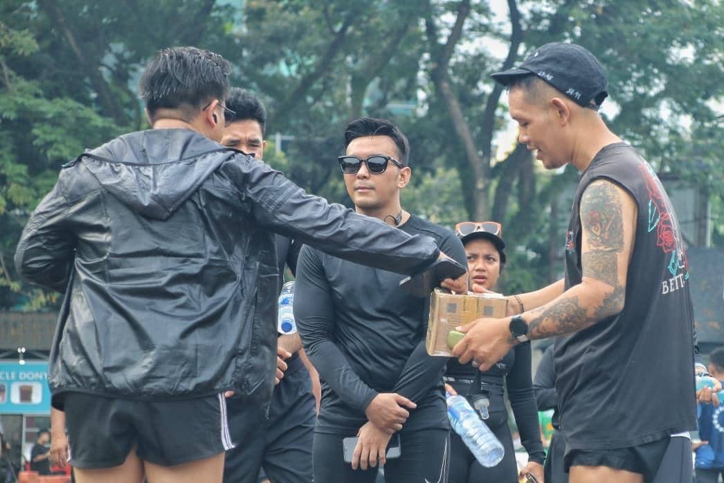 Anak muda Medan lari pagi sambil menggalang bantuan untuk korban bencana Sumatra (dok.Reza untuk IDN Times)