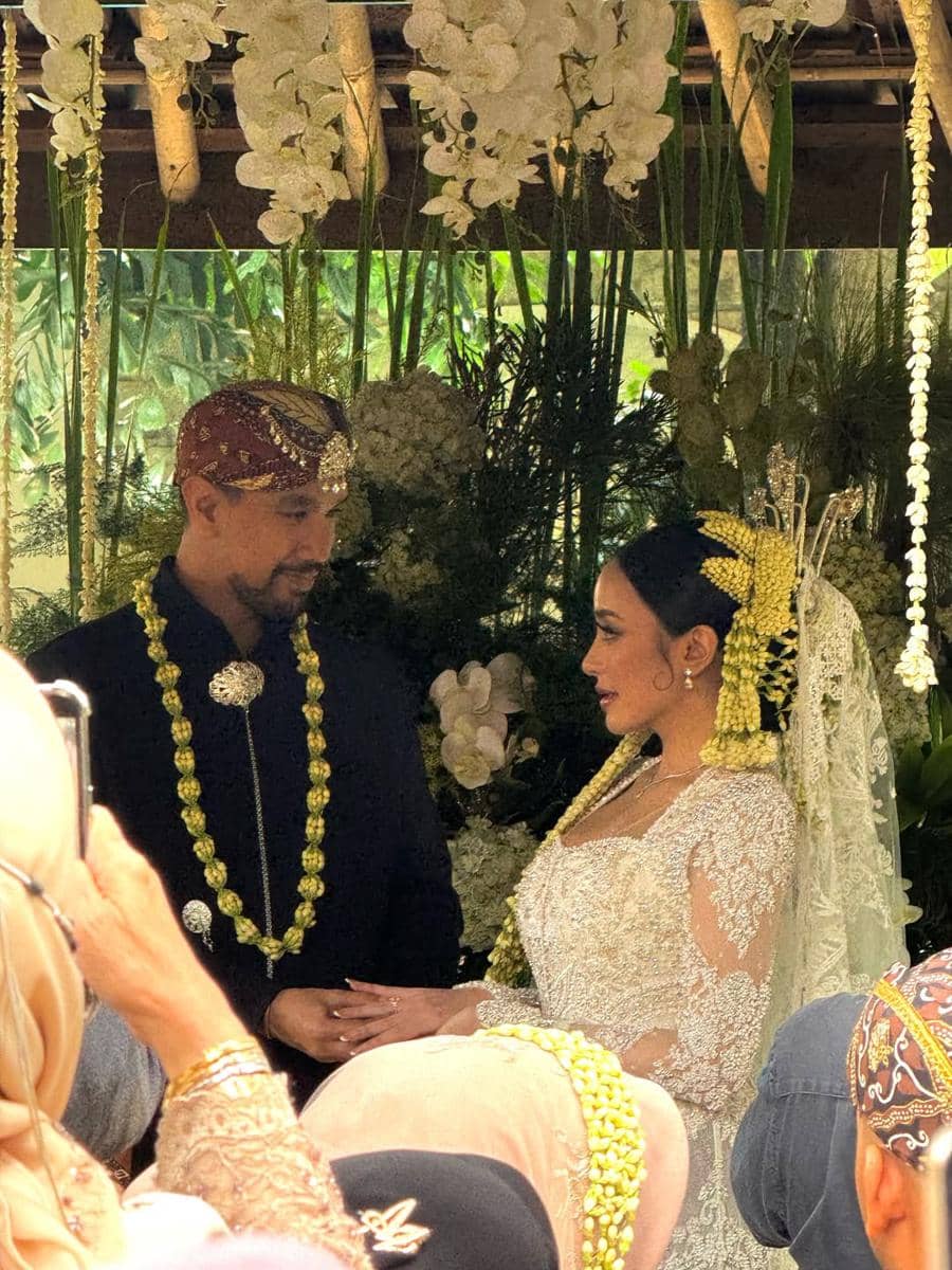 Dekorasi pernikahan Amanda Zahra