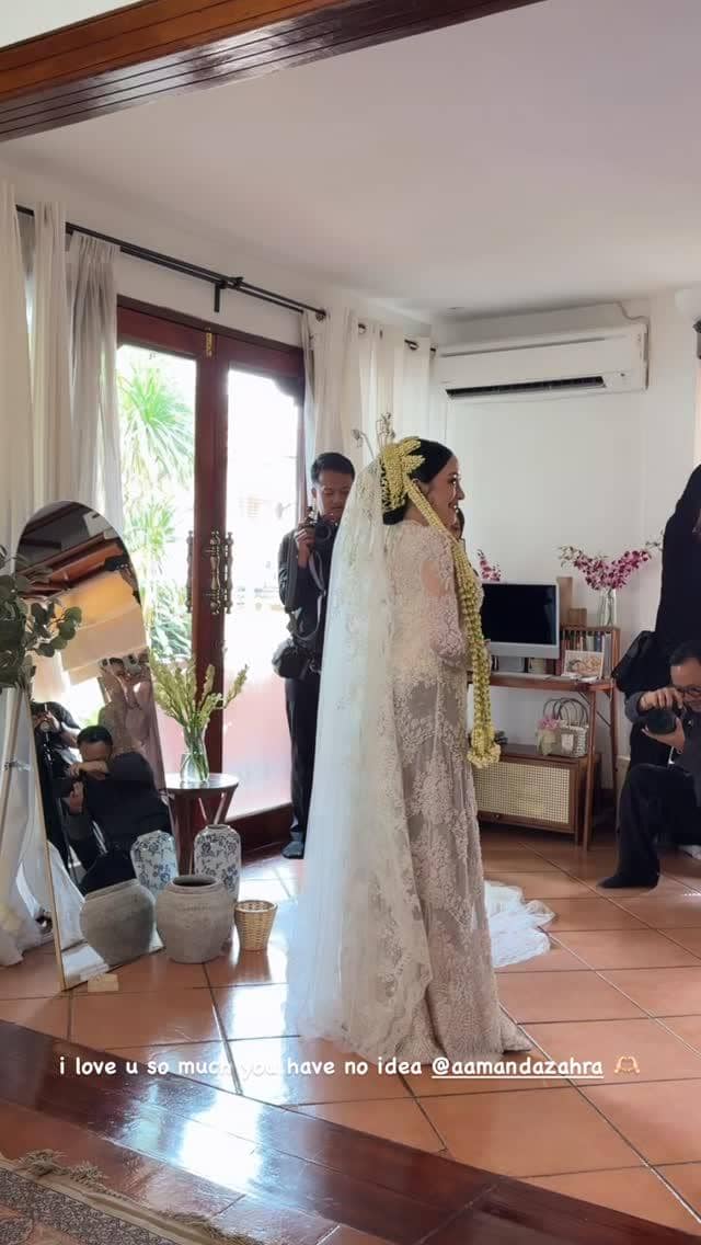 Pernikahan Amanda Zahra