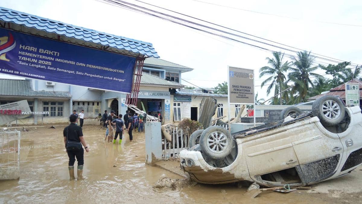 Lapas Kuala Simpang di Aceh Tamiang menjadi salah satu fasilitas umum yang terdampak banjir bandang. (dok. Kementerian Imipas)