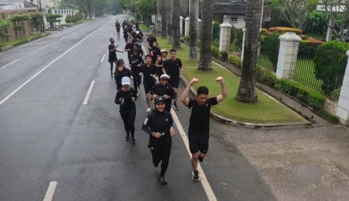 Anak muda Medan lari pagi sambil menggalang bantuan untuk korban bencana Sumatra (dok.Reza untuk IDN Times)