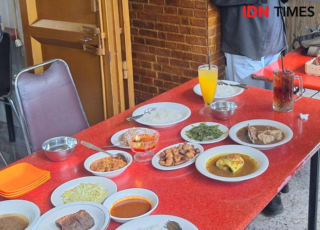 Hidangan masakan Pallukaloa dan Pallumara di RM Pallukaloa Makassar. IDN Times/Irwan Idris