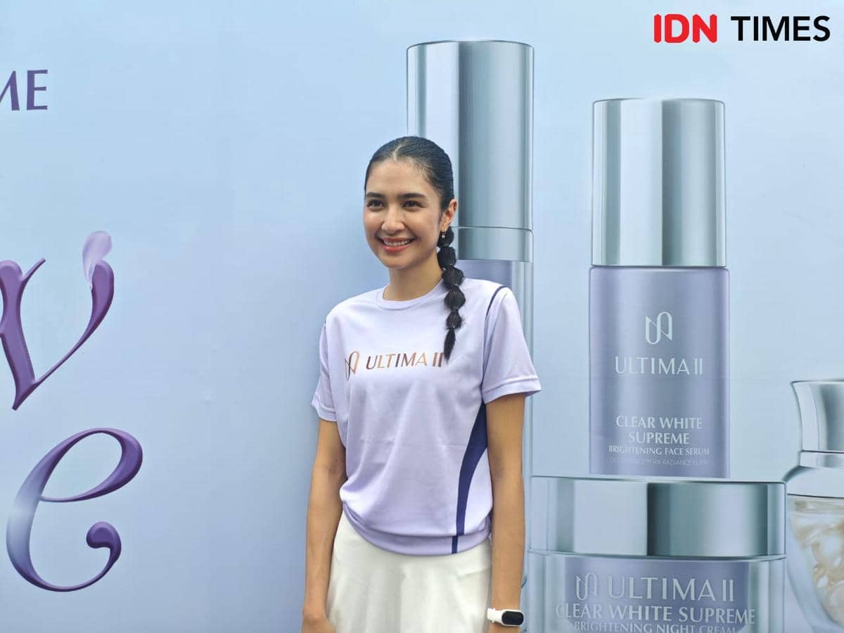 Mikha Tambayong dalam acara Clear White Supreme Glow Scape pada Minggu (7/12/2025) di Sampoerna Strategic Square, Jakarta Pusat