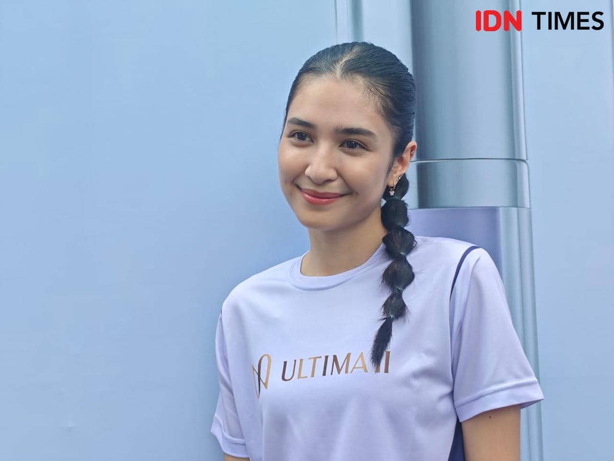 Mikha Tambayong dalam acara Clear White Supreme Glow Scape pada Minggu (7/12/2025) di Sampoerna Strategic Square, Jakarta Pusat