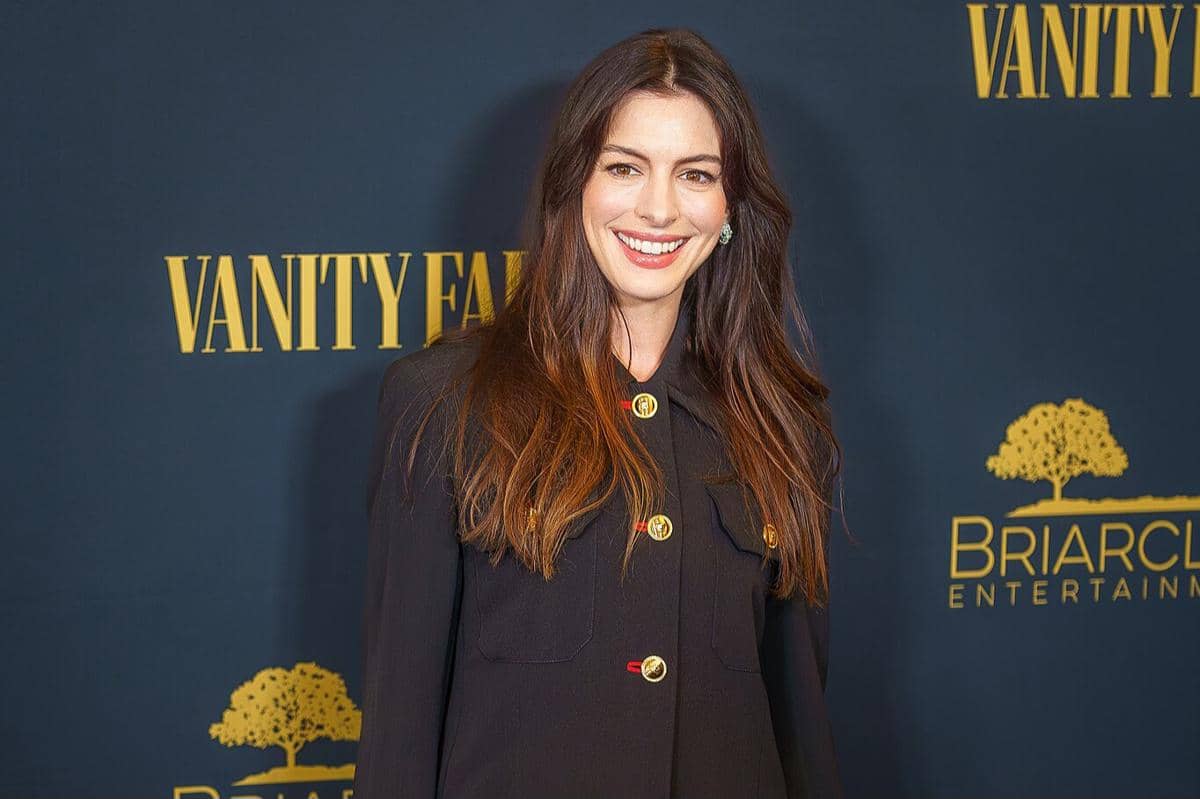 Anne Hathaway di New York City untuk film The Apprentice.