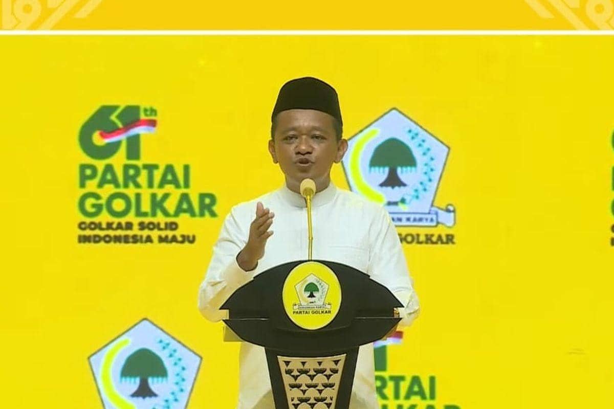 Bahlil Lahadalia berpidato di Puncak HUT ke-61 Partai Golkar di Istora Senayan, Jakarta.