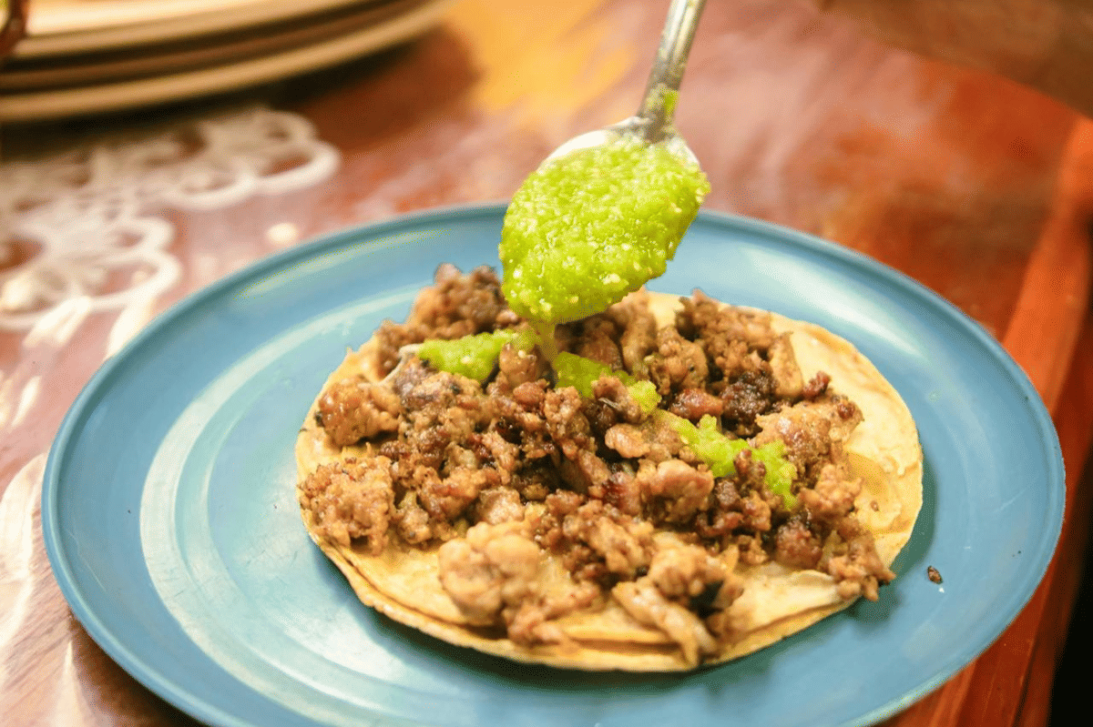 ilustrasi tomatillo salsa