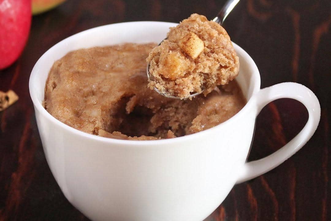 Ilustrasi apple cinnamon mug cake 
