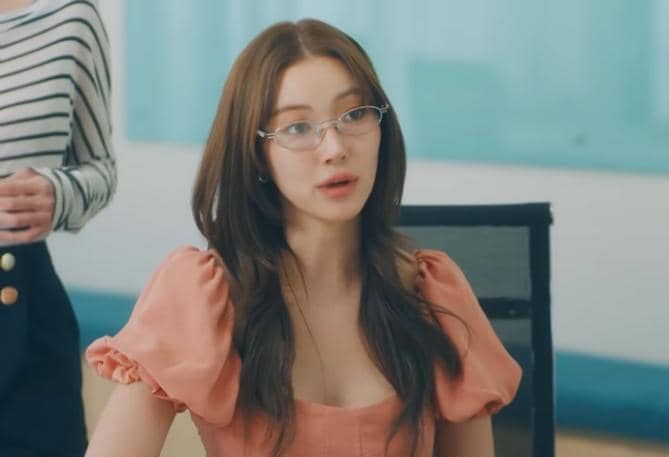 cuplikan drama Enemies with Benefits