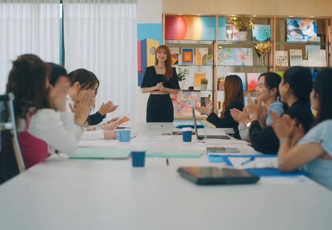 cuplikan drama Enemies with Benefits