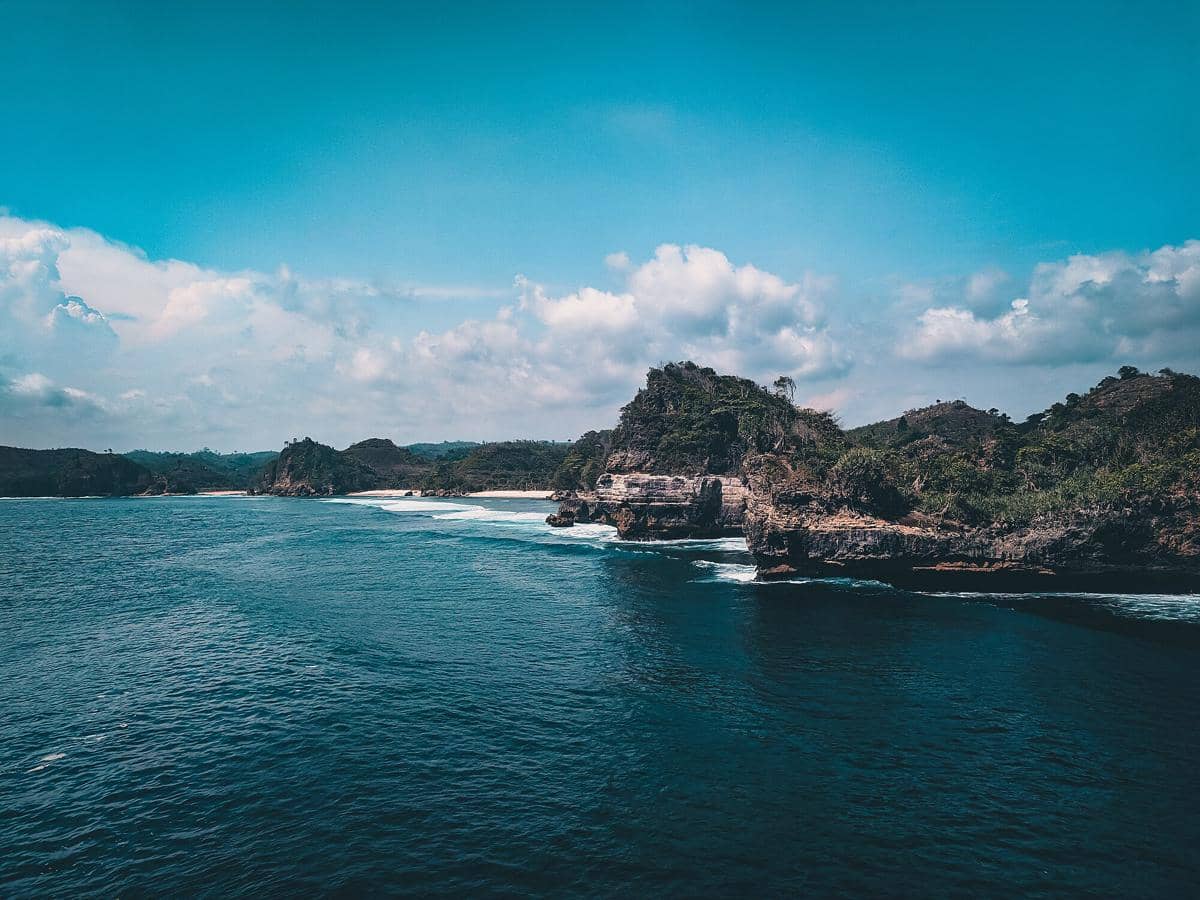 potret Pantai Batu Bengkung
