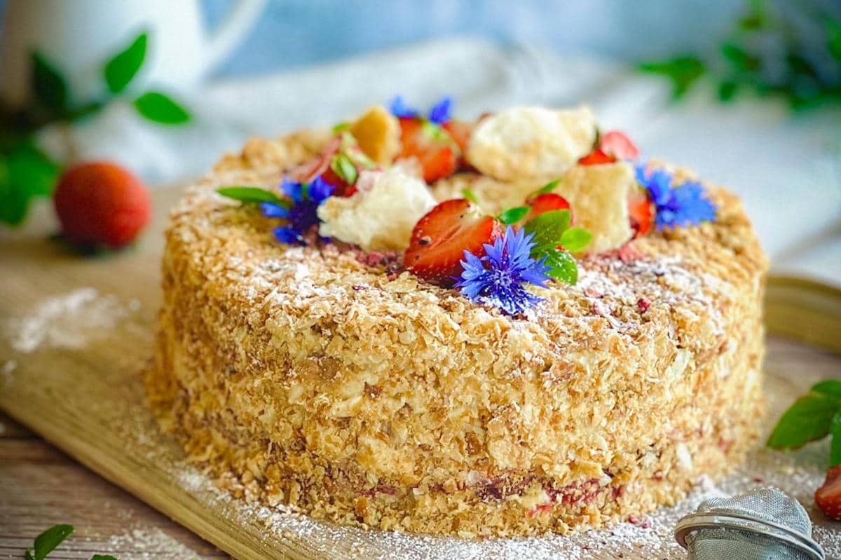 ilustrasi mapoleon fruitcake 