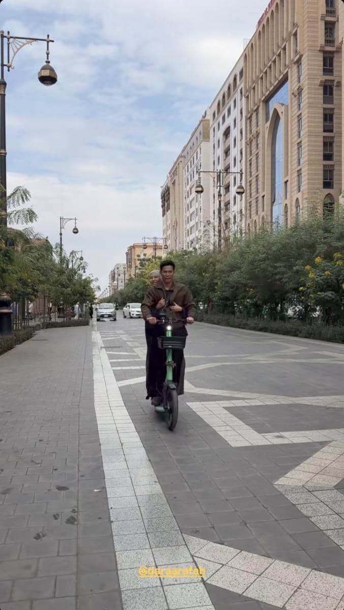 Dara Arafah umrah dengan suami setelah menikah