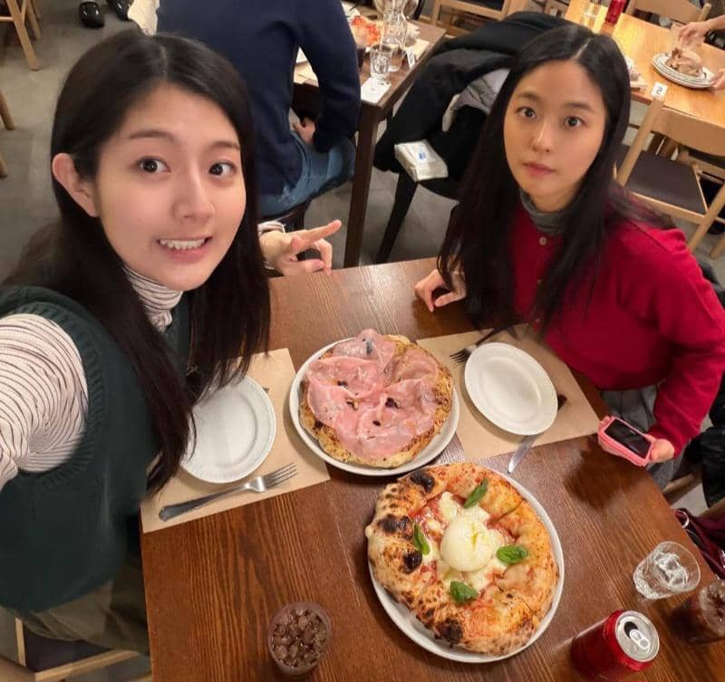 potret persahabatan Seolhyun dan Shin Eun Soo