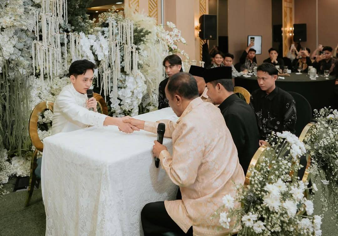 pernikahan Fahmi Nur dan Resti Indah