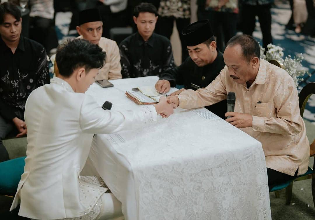 pernikahan Fahmi Nur dan Resti Indah