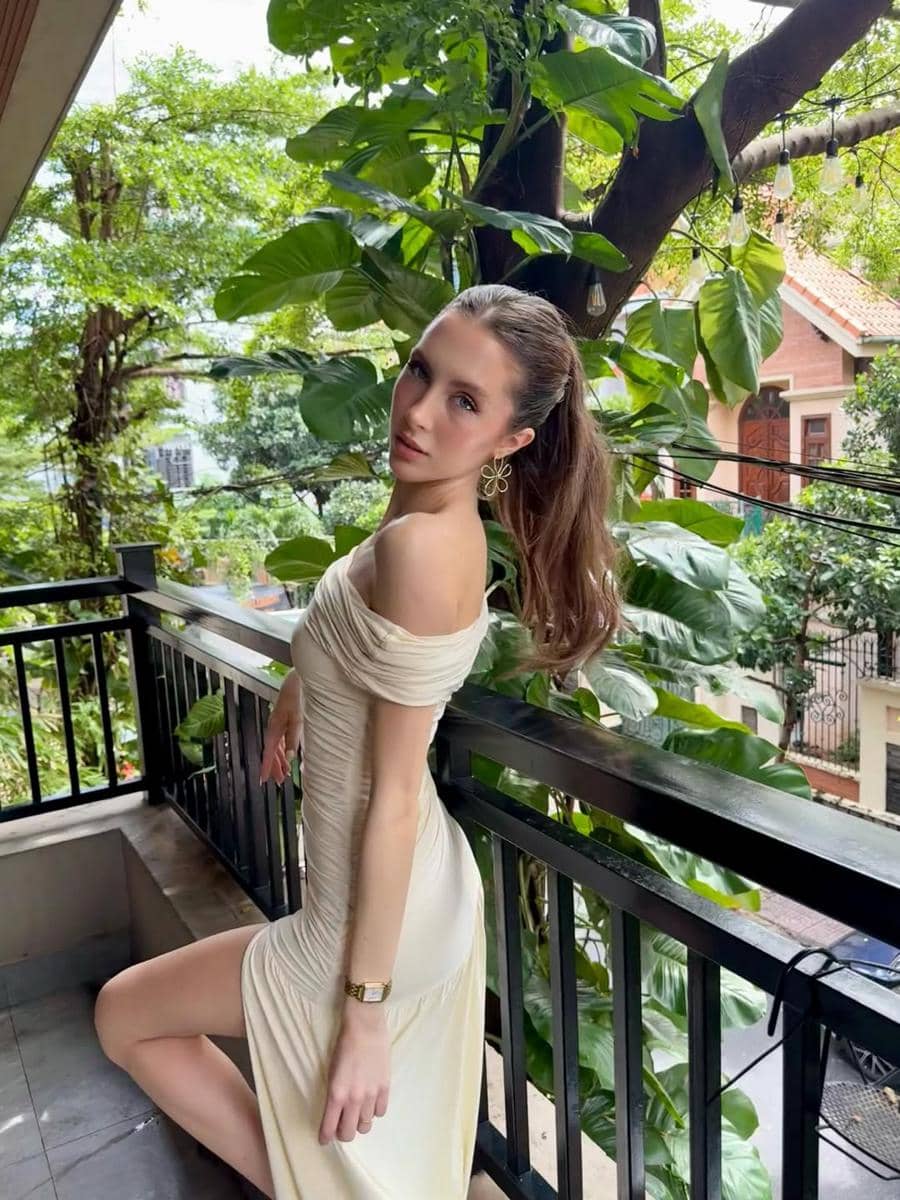 potret Alara Eric, Miss Charm Turki 2025